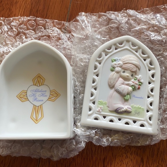 Precious Moments Other - Precious Moments girl/lilies covered box